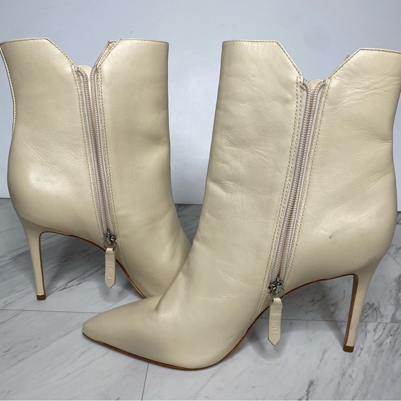 Schutz Betsey Eggshell Leather Pointy Toe Heeled Bootie 9 1/2 B - Picture 6 of 15